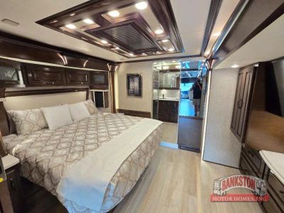 2024 Dutch Star 4325 — photo 44 view