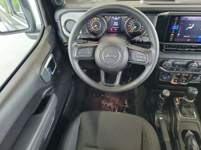 2026 Jeep Wrangler — photo 10 view