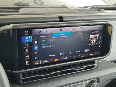 2026 Jeep Wrangler — photo 24 view