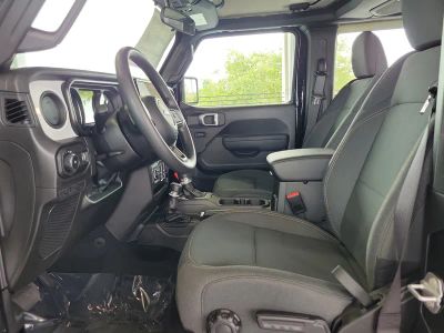 2026 Jeep Wrangler — photo 14 view