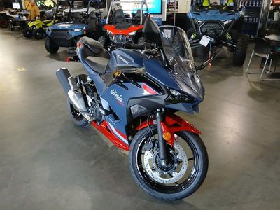 2026 Kawasaki Ninja 500 - Photo 2