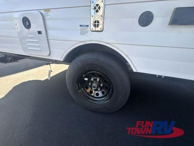 2025 Forest River RV Wildwood Select - Photo 11