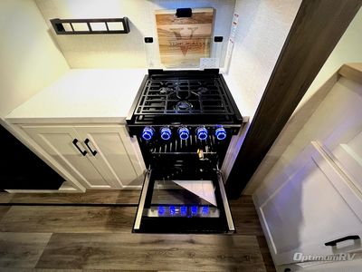 2026 Venture RV SportTrek Touring Edition - Photo 16