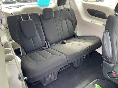 2023 Chrysler Voyager — photo 20 view