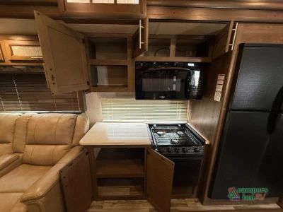 2018 Keystone RV Cougar — photo 9 view