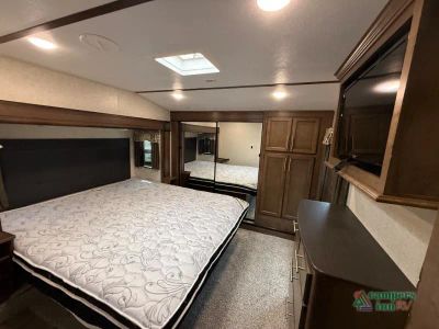 2018 Keystone RV Cougar — photo 48 view