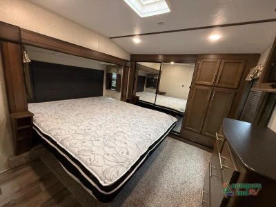 2018 Keystone RV Cougar — photo 40 view