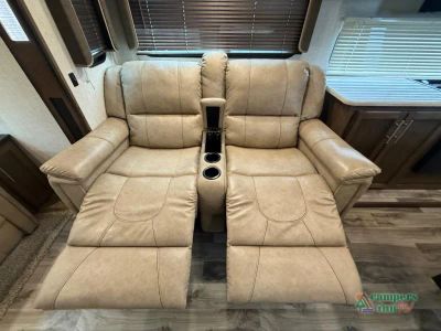 2018 Keystone RV Cougar — photo 26 view