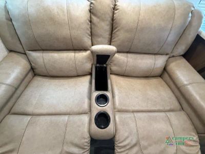 2018 Keystone RV Cougar — photo 27 view