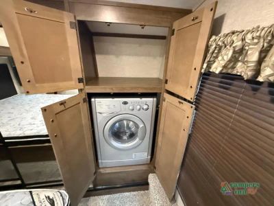 2018 Keystone RV Cougar — photo 44 view
