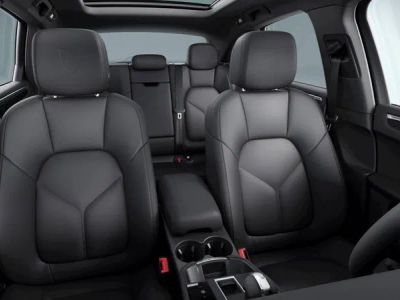 2026 Porsche Macan - Photo 10