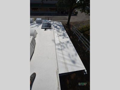 2021 Thor Motor Coach Freedom Elite — photo 26 view