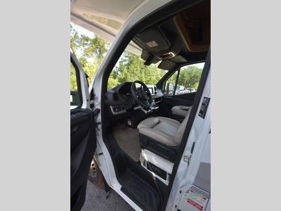 2021 Thor Motor Coach Freedom Elite — photo 13 view