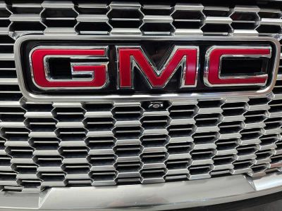 2024 GMC Yukon XL — photo 9 view