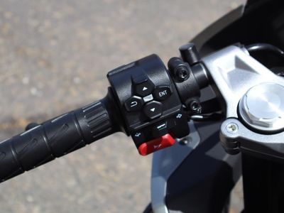 2026 CFMOTO 300SS - Photo 12