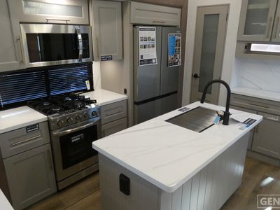 2026 Alliance RV Paradigm - Photo 7