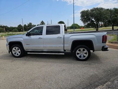 2018 GMC Sierra 1500 — interior view