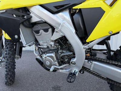 2026 Suzuki RM-Z450 - Photo 10