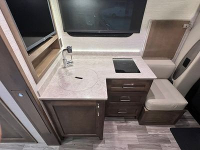 2024 Tiffin WAYFARER - Photo 9