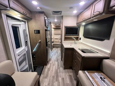 2024 Tiffin WAYFARER - Photo 5