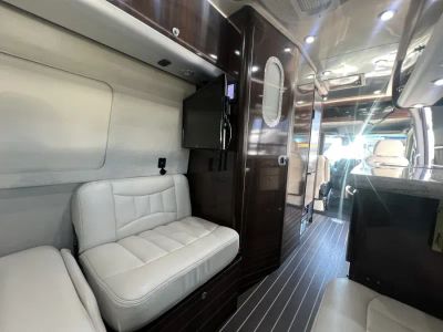 2018 Airstream INTERSTATE — photo 10 view
