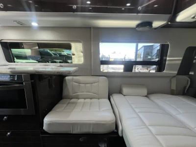 2018 Airstream INTERSTATE — photo 8 view