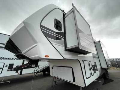 2026 Grand Design Momentum — side profile view