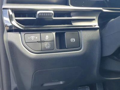 2026 Kia Sportage Hybrid — photo 10 view