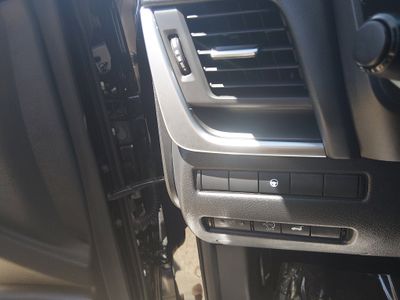 2025 Nissan Rogue — photo 13 view