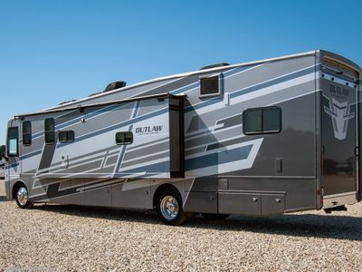 2026 Thor Motor Coach Outlaw Wild West Edition - Photo 2