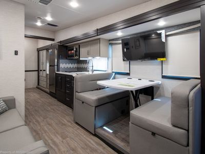 2026 Thor Motor Coach Outlaw Wild West Edition - Photo 9