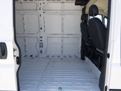 2025 Ram ProMaster Cargo Van — photo 18 view