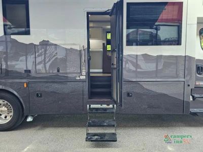2027 Dynamax Europa — photo 8 view