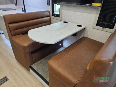2027 Dynamax Europa — photo 40 view