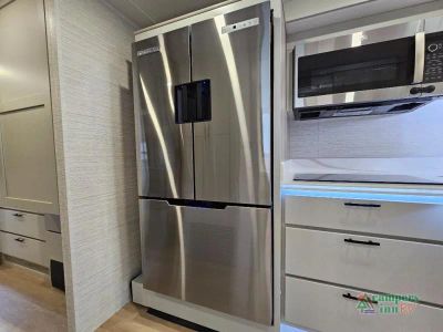 2027 Dynamax Europa — photo 34 view