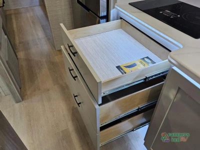 2027 Dynamax Europa — photo 29 view