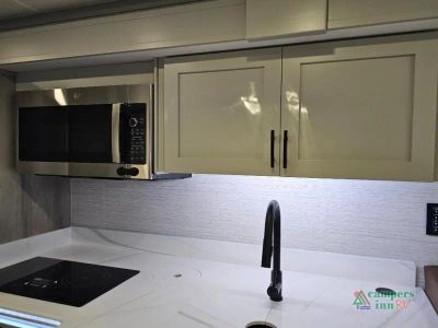 2027 Dynamax Europa — photo 31 view