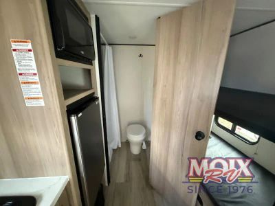 2025 Keystone RV Coleman Light - Photo 18
