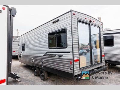 2025 Coachmen RV Catalina Summit Series 8 - Photo 4