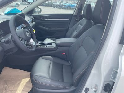 2026 Nissan Altima — photo 9 view