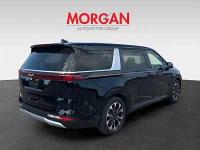 2024 Kia Carnival — engine compartment view