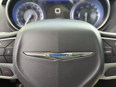 2017 Chrysler 300 - Photo 31