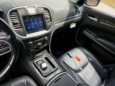 2017 Chrysler 300 - Photo 36