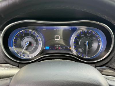 2017 Chrysler 300 - Photo 32