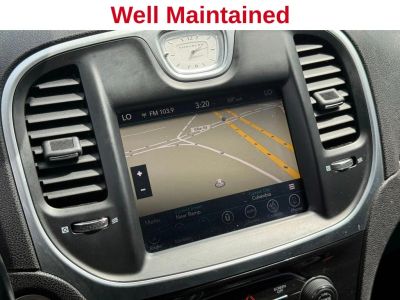 2017 Chrysler 300 - Photo 7