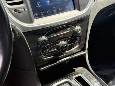 2017 Chrysler 300 - Photo 38