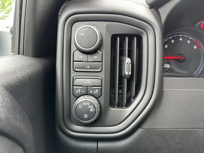 2025 Chevrolet Silverado 2500 HD — photo 14 view