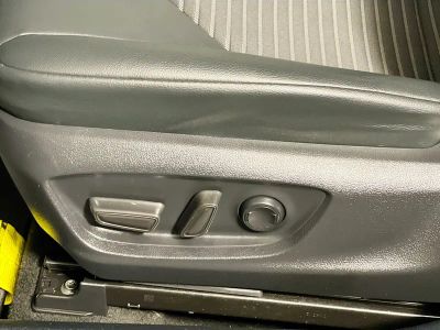 2023 Toyota Camry — photo 13 view