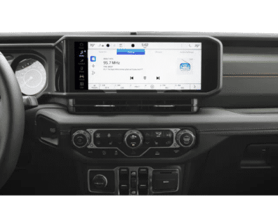 2026 Jeep Gladiator — photo 7 view
