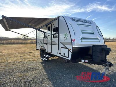 2022 Winnebago Micro Minnie — front three-quarter view